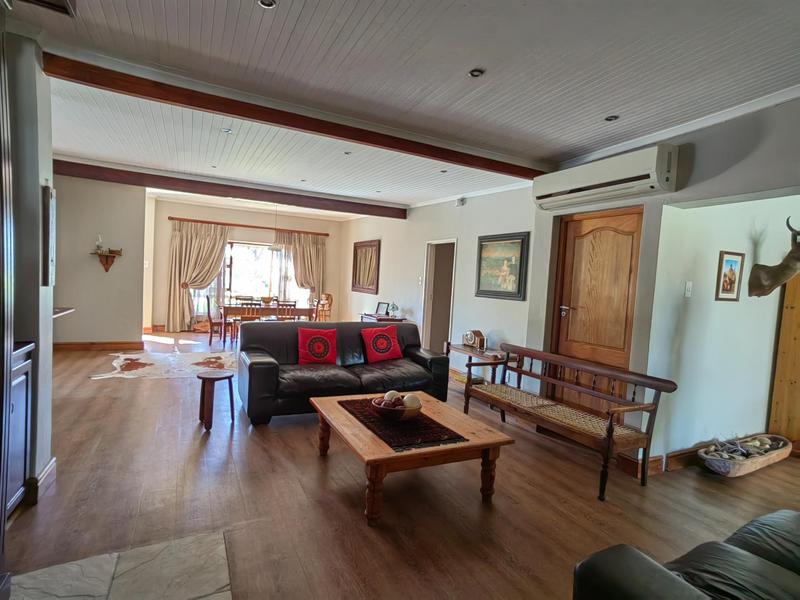5 Bedroom Property for Sale in Prince Alfred Hamlet Western Cape